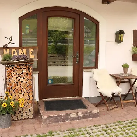 Hoell Apartmán Russbach am Pass Gschütt