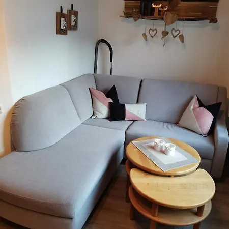 Hoell * Russbach am Pass Gschütt